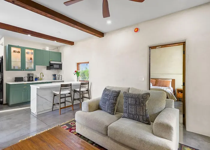 Catalina Vista - Modern 2bd Foothills Retreat With Amazing Mountain Views Holiday home