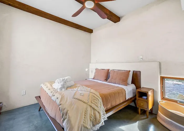 Catalina Vista - Modern 2bd Foothills Retreat With Amazing Mountain Views Holiday home